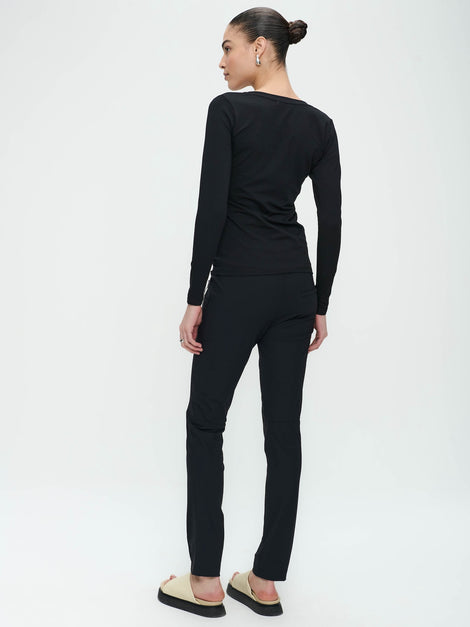 T-shirt con collo a R, facile da indossare, cotone organico | Nero