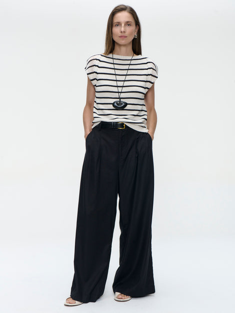 Top E26029 | Ecru Black