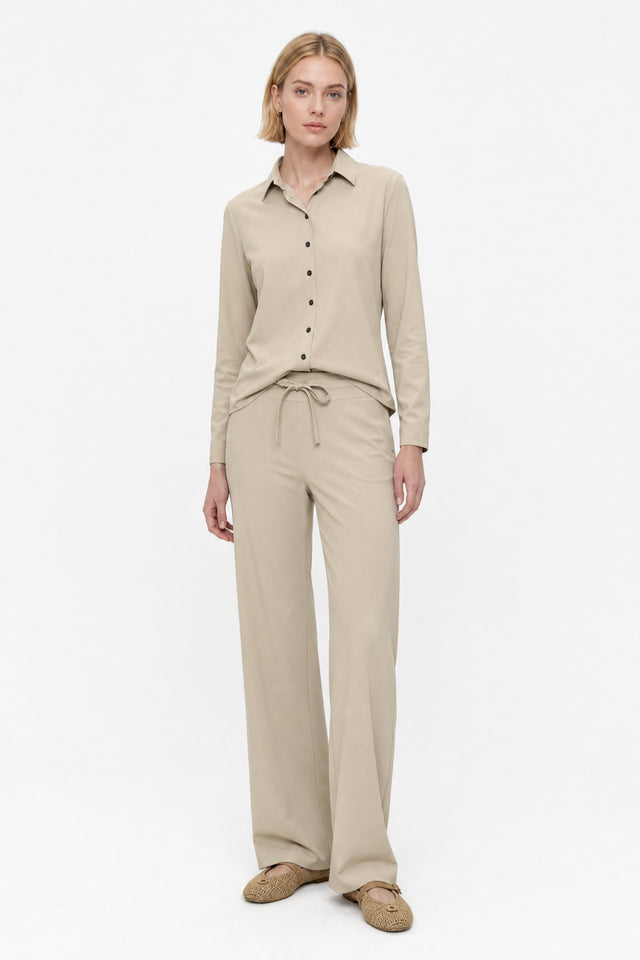 Blouse Betty Easy Wear Technical Jersey Blouse Betty Easy Wear Technical Jersey | Sand