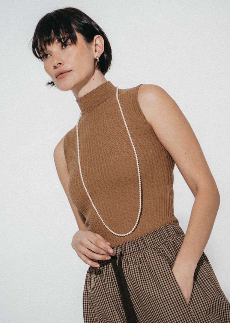Gaby structure high neck top | Beige