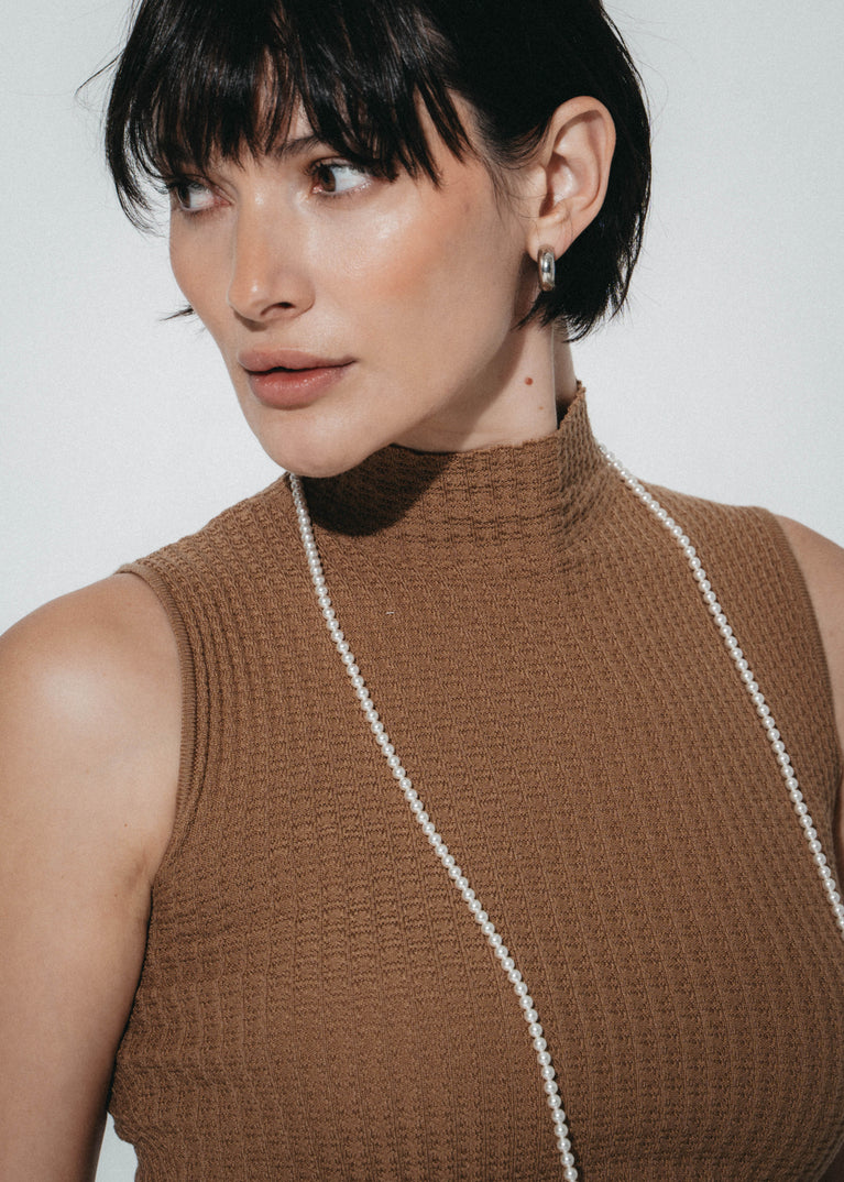 Gaby structure high neck top | Beige