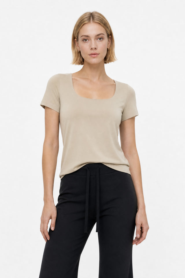 T shirt Sara Easy Wear Technical Jersey T shirt Sara Easy Wear Technical Jersey | Sand