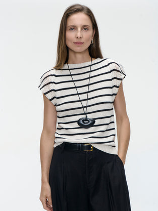 Top E26029 | Ecru Black