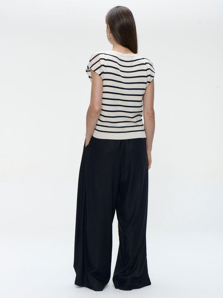 Top E26029 | Ecru Black