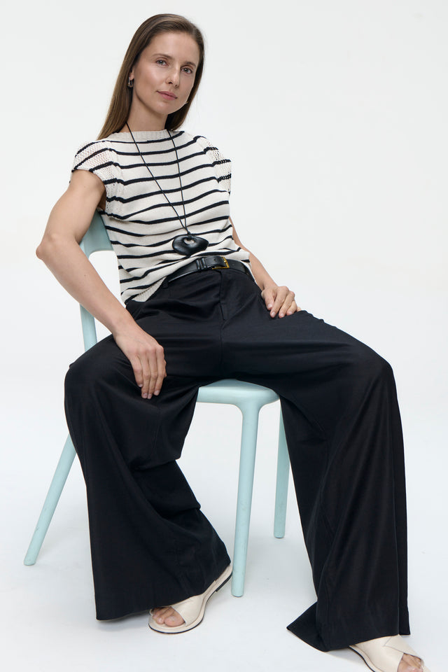 Top E26029 | Ecru Black