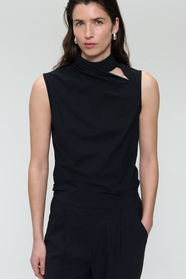 Naomi strech technical jersey top | Black