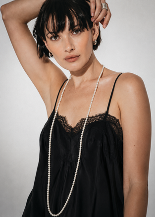 Amina silk top whit lace trim | Black