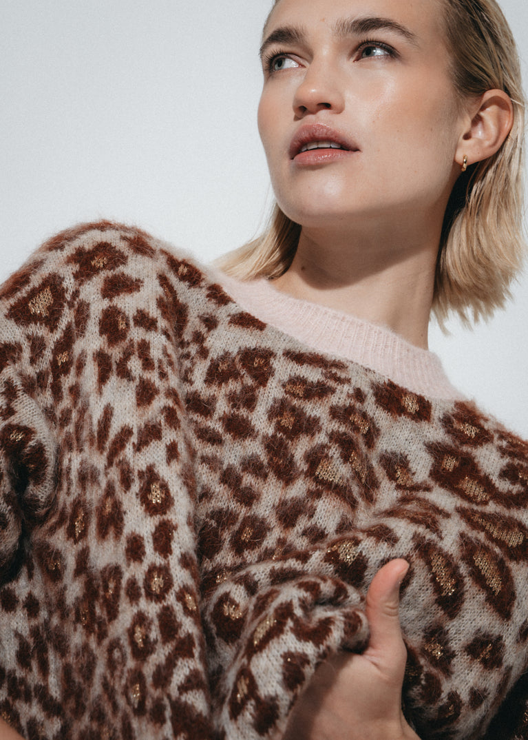 Jacquard animal pullover 22128 | Brown